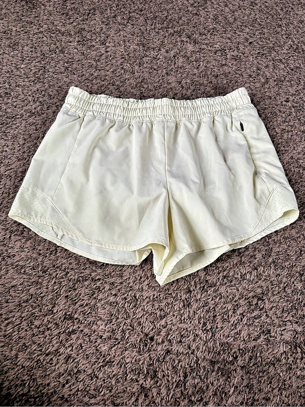 Calia Mid Rise Infinity Run Short Athletic Shorts Light Yellow Small